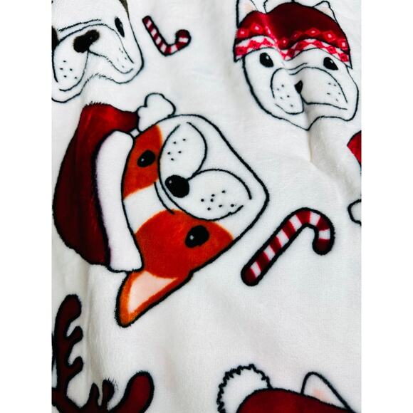 NWT French Bulldog Christmas Holiday Throw - Picture 2 of 2